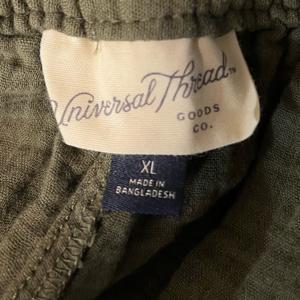 Universal Thread Green Shorts - Picture 6 of 7